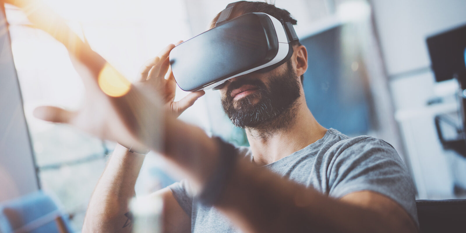 Virtual Reality Simulation in the office Virtual Reality Simulation in the office