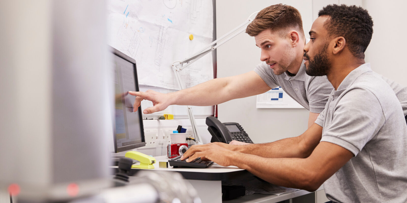 Software Training With Visual Components Software Training With Visual Components